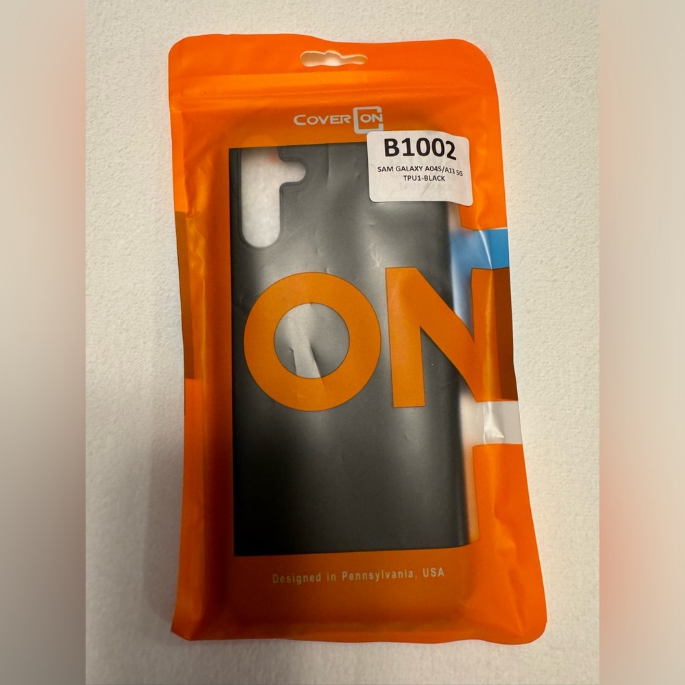 NWT Cover On Cellphone Cover Black - Picture 1 of 2